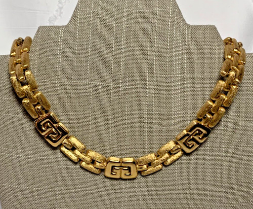 GIVENCHY Collana girocollo vintage anni 80 iconica logo oro GG e maglia testurizzata 17 5"