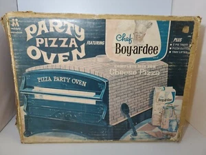 VINTAGE MULTIPLAYMAKERS PIZZA PARTY FORNO CHEF BOYARDEE 1967 SCATOLA ORIGINALE NUOVO - Foto 1 di 12
