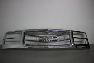 1999 2000 2001 2002 GMC YUKON FRONT GRILLE Foto 1 de 4