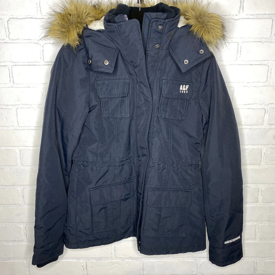 Chaqueta Parka Abercrombie & Fitch Forrada de Vellón con Capucha de Piel Talla Pequeña Foto 1 de 4