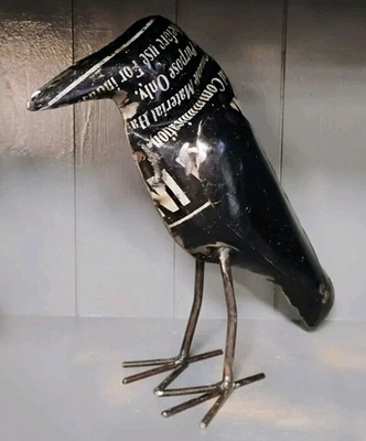 Arte popular de cuervo de metal reciclado pájaro negro cuervo primitivo arte de patio de Halloween 11" Foto 1 de 4