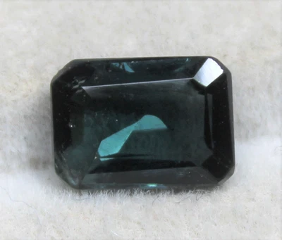 Natürlicher Lockere Edelstein Turmalin Dunkelgrüner Stein Facettiert 2,10 Karat - Bild 1 von 4