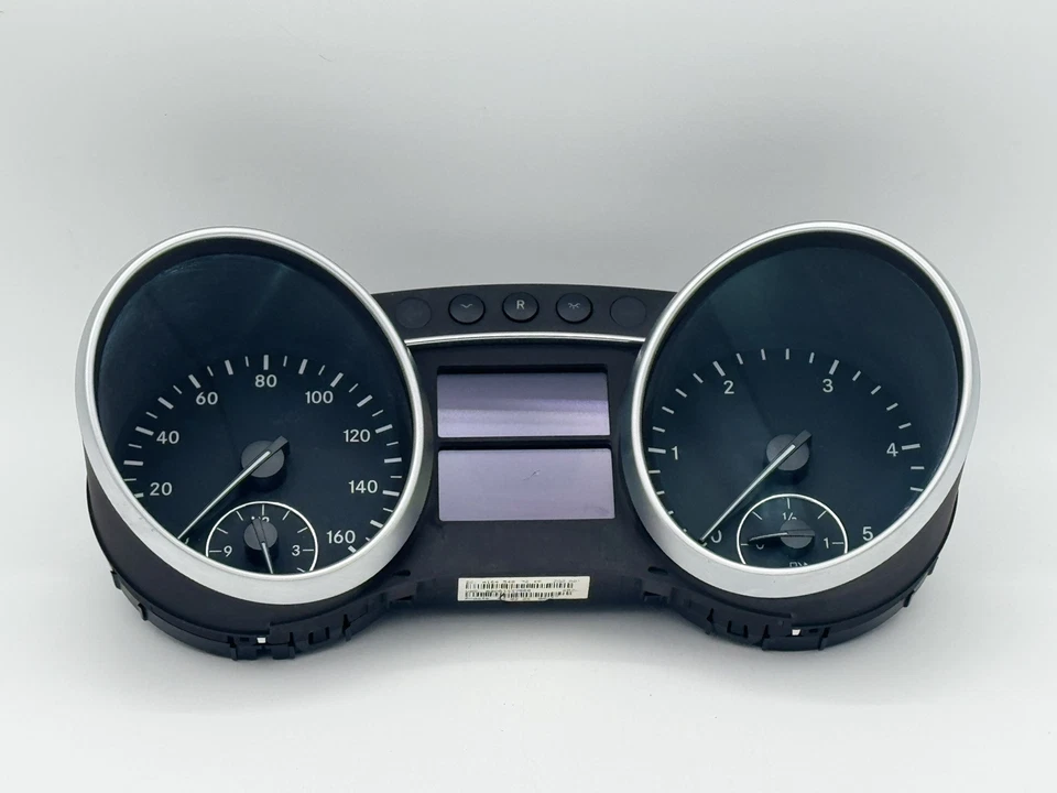 Cuadro velocímetro instrumento diésel Mercedes W164 ML350 GL350 07-10 OEM 130K Foto 1 de 4