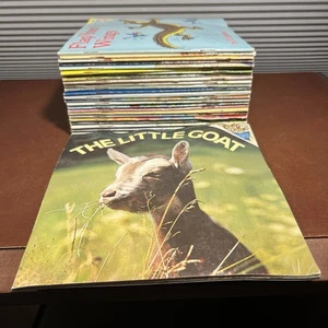 VTG 70’s Lot of 24 The Best Book Club Ever Kids Books Learning Reading School +1 - Bild 1 von 3