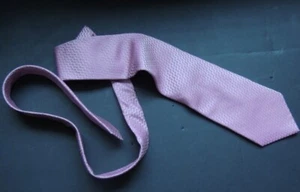 IZOD Pink, Blue Diagonal Strip Necktie 100% Silk 57" x 4 - Picture 1 of 4