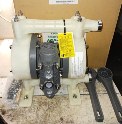 NEW YAMADA 854098 PTFE DIAPHRAGM PUMP 1/4" NPT NDP-20BPT-PP - Image 1 of 4