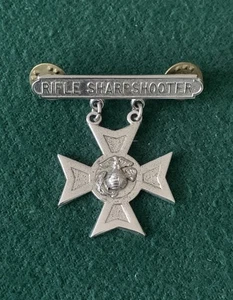 Spilla distintivo qualifica fucile vintage USMC, argento sterling - Foto 1 di 6