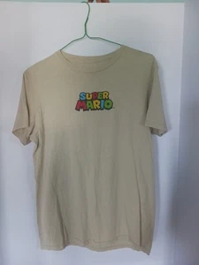 T-shirt Super Mario. Piccolo. Vedi tutte le foto. La seconda foto è il retro della camicia. - Foto 1 di 5