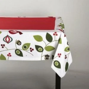 TAG CHRISTMAS BIRDS & BERRIES TABLECLOTH-60"x84"-NIP- FESTIVE HOLIDAY! - Picture 1 of 5