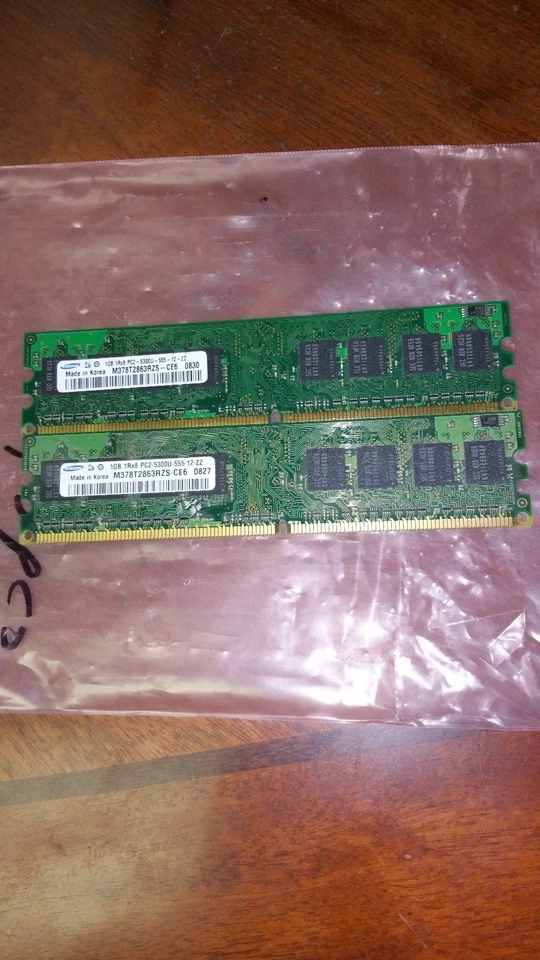  2GB = 2X1GB  DDR2 PC2-5300 667MHZ 128x8 8CHIPS  240PIN NON-ECC LOW DENSITY  - Image 1 of 1