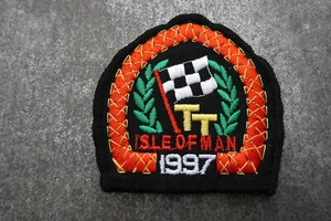 1997 Isle Of Man TT Racing Motorcycle Motorsport Woven Cloth Patch Badge (L86S) - Picture 1 of 2