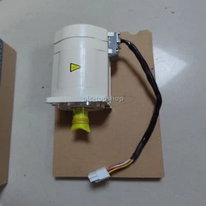 New Panasonic MBMK042BLE Servo Motor In Good Condition Fast Ship PLC# - Picture 1 of 3