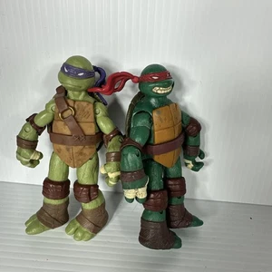 2 action figure 2012 Viacom TMNT Teenage Mutant Ninja Turtles 5" - Foto 1 di 9