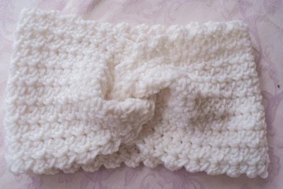 Nuevo Crochet Blanco Diadema Calentador de Oreja Calentador de Cuello Foto 1 de 3