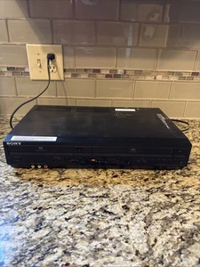 Sony SLV-D380P DVD/VCR Combo Reproductor Grabadora VHS - ¡Para piezas Leer! - Imagen 1 de 12