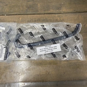 94-97 MAZDA MIATA NEW GENUINE COOLING HOSE BPE8-13-682 - Bild 1 von 4
