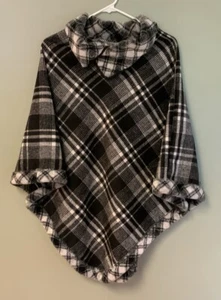 Poncho/Arianna By Howard's con cuello a cuadros blanco y negro talla única para mujer - Imagen 1 de 4