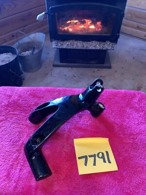 Harley M8 Softail Control Delantero Izquierdo Palanca de Cambios Pie Soporte Foto 1 de 4