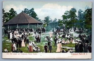 Auf dem Rasen im Crescent Park Hotel Crescent Park RI Rhode Island Postkarte D5 - Bild 1 von 2