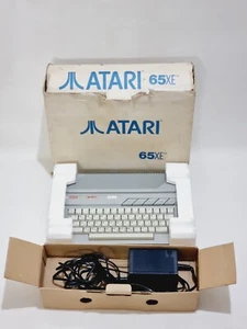 ATARI 65 XE NAJM HOME COMPUTER ARABIC & ENGLISH With Box - For Parts only - Picture 1 of 10