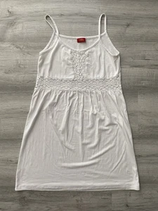 Buffalo Minikleid mit Häckeleinsatz an der Brust Gr.xs weiß - Bild 1 von 6