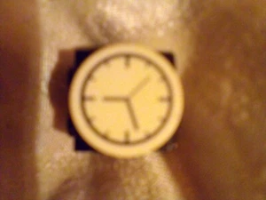 LEGO VINTAGE TRAIN STATION CLOCK 2 BY 2 BLACK AND WHITE VGC - Picture 1 of 2