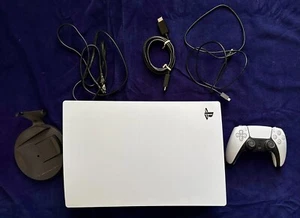 Sony PS5 Blu-Ray Edition Console - White - Bild 1 von 9