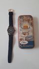 Original authentische fossile Uhr EC-6835 Hongkong schwarzes Leder mit Metalldose
