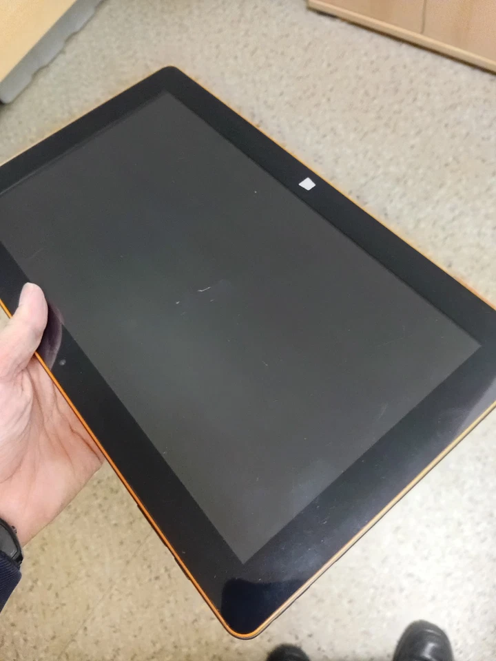 Pc Tablet Schwarz ✅️ TOP ZUSTAND  - 10,1 Zoll - mit Hüll - Bild 1 von 4