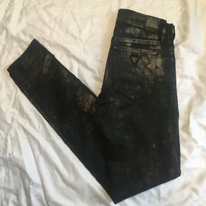 Guess Jeans Black Size 26 Sophia Skinny Bronzer Wash Silver Shiny Mid Rise Curvy - Picture 1 of 12