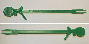 ST. CHARLES TAVERN, Yonge St. TORONTO 1960s Vintage Green SWIZZLE STIR STICK - Picture 1 of 3