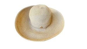 Eric Javits Beige/Tan Classic Handwoven Fedora Hat Gold Logo - Picture 1 of 7