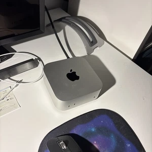 Apple Mac mini Desktop M4 chip 16GB Memory 256GB SSD Silver MU9D3LL/A 2024 - Afbeelding 1 van 6