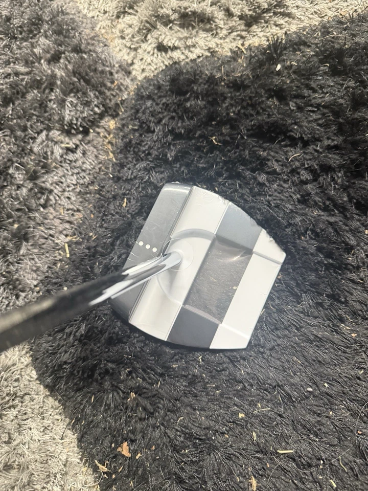 Putter Odyssey Square to Square Jailbird 35"" con cubierta Foto 1 de 3