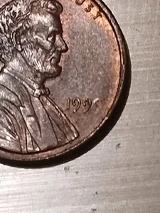 1999 Lincoln Cent With Missing Numbers struck thru grease - Picture 1 of 3
