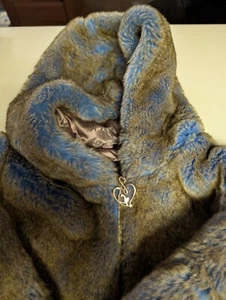 BABY PHAT Women's MEDIUM Acrylic Brown/Blue FUR Full Zip Hooded JACKET BEAUTIFUL - Picture 1 of 18