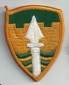 TOPPA INSEGNA BRIGATA POLIZIA MILITARE 43° ESERCITO USA EPOCA VIETNAM BORDO MERROWED - Foto 1 di 2