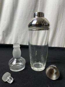 Pair Of Glass Cocktail Bar Mixer Hand Shaker Chillers Stainless Steel Lid Pour - Picture 1 of 11