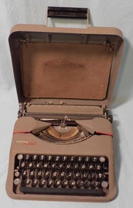 Máquina de escribir con teclado portátil HERMES Rocket de colección (las teclas se pegan) - Imagen 1 de 13