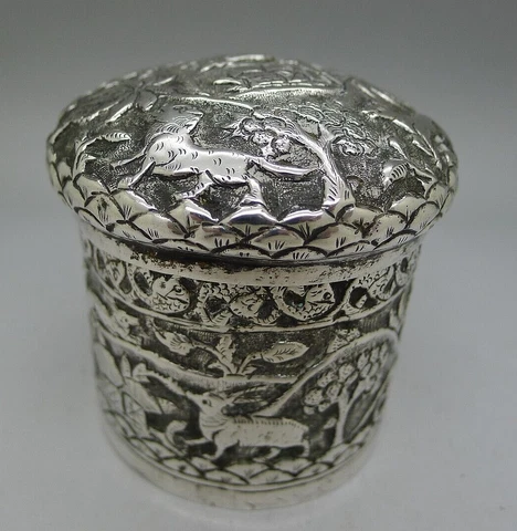 INDIAN INDIA SOLID SILVER TIGER HUNT SCENE LIDDED JAR HAND CHASED ANTIQUE c.1895 Cover