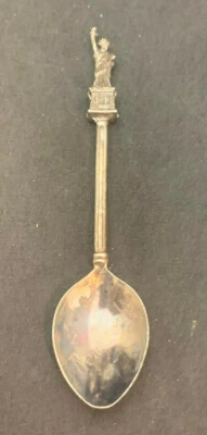 Cuchara de recuerdo: Estatua de la Libertad Foto 1 de 3