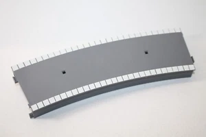 OO 1:76 Hornby Large Radius Curved Plastic Platform Section R462 FNQHobbys - Picture 1 of 6