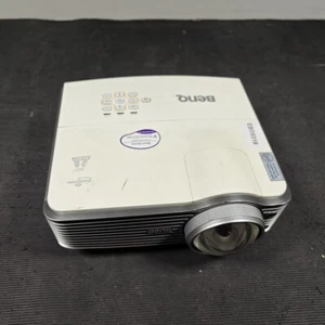 BenQ MX713ST Projektor - Ungeprüft, Kratzer, Nein Kabel - Bild 1 von 10