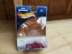 Hot Wheels 1937 810 Cord~2001 Auto Milestones~Damaged Package - Picture 1 of 1