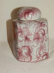 Teedose sechseckig  Keramik handbemalt  Signatur: K.D. - Picture 1 of 8