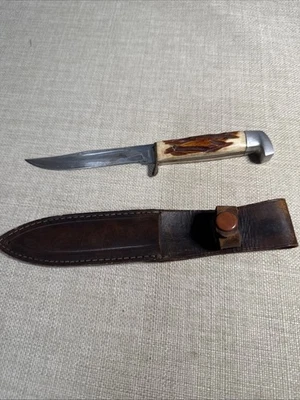 Cuchillo de caza vintage de imitación con mango de ciervo hecho en Japón Foto 1 de 4