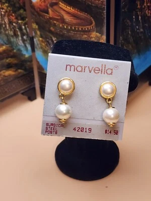Pendientes colgantes de perlas sintéticas en tono dorado firmados por Marvella ¡¡ENVÍO GRATUITO!!! Foto 1 de 4
