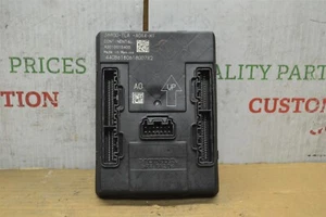 2017-19 Honda CR-V Body Control BCM OEM 38800TLAA014M1 Module 20-8F2 Bx 2 - Picture 1 of 4