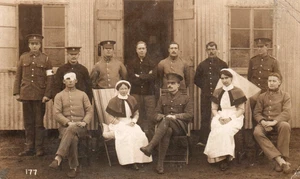 WW1 Wounded Soldiers & Nurses Social History Vintage Postcard - Picture 1 of 2