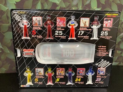 TEAM CALIBER  HANDRICK MOTORSPORTS 100 VICTORIES 2002 MONTE CARLO W/DRIVERS 1:24 - Image 1 of 4